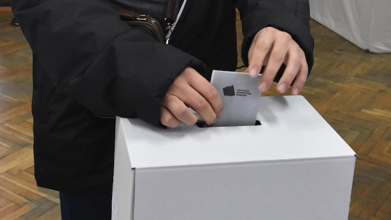 ВАС излиза утре с решение по жалбите срещу ЦИК за 100% броене на разписките от машинния вот