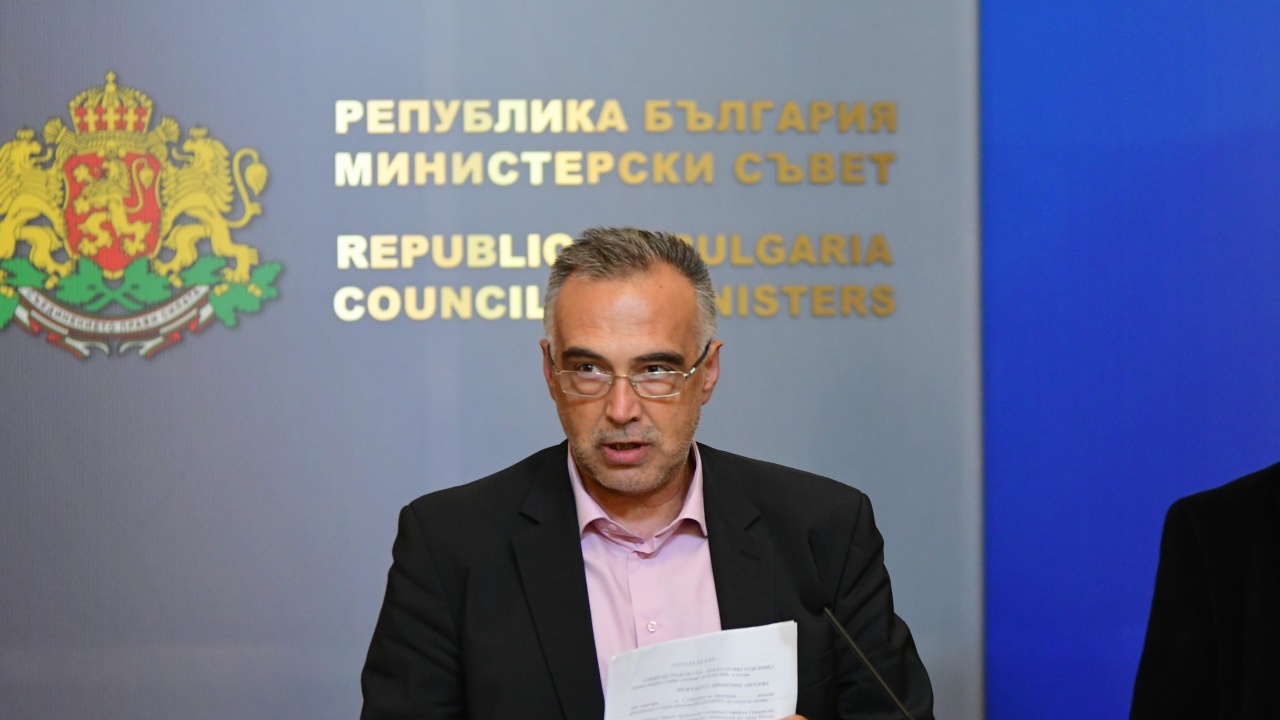 Антон Кутев хвърли оставка като говорител на служебния кабинет