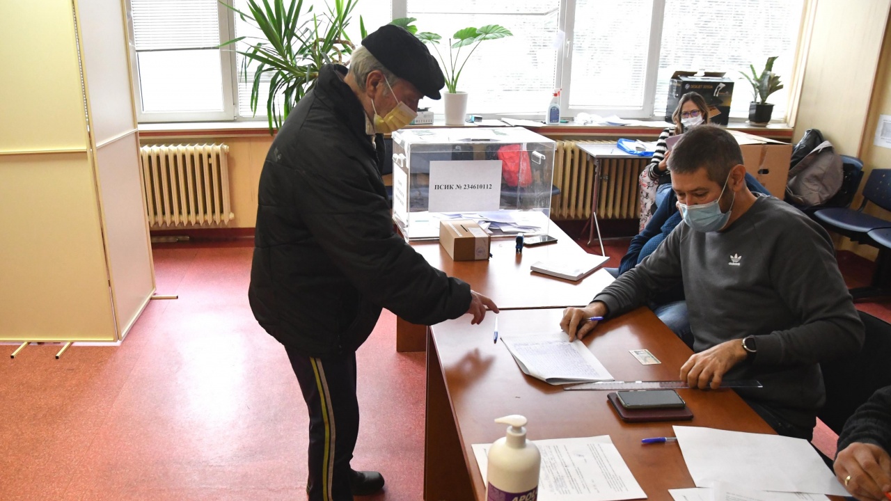 Българите в Брюксел гласуват в 15 секции