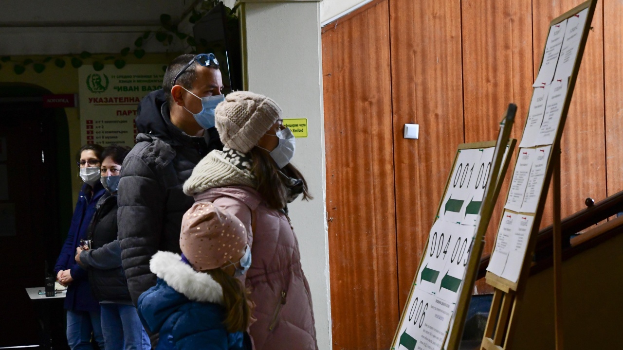 С два процента по-ниска е активността в Кърджалийско към 11.00 часа спрямо вота миналата неделя
