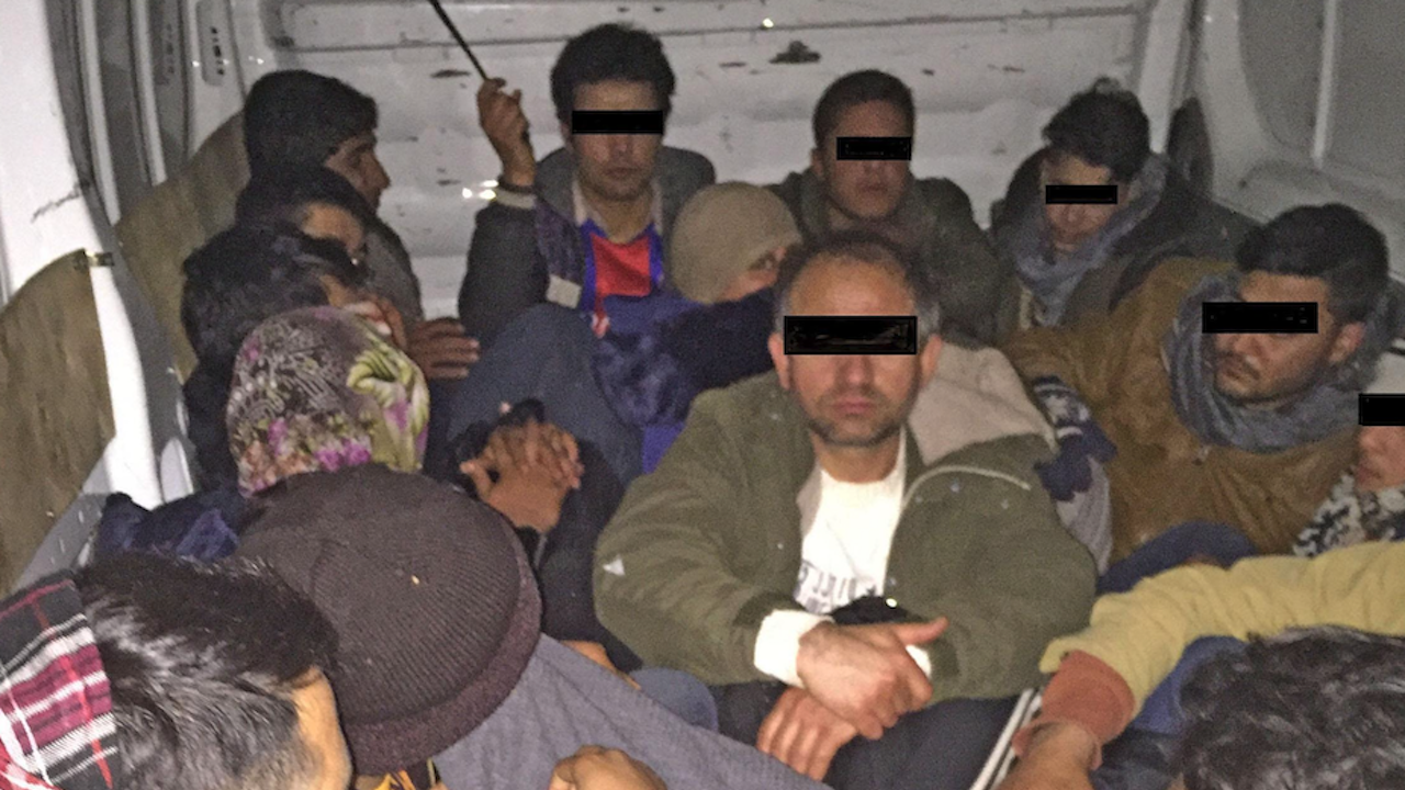 Сигнал за Novini.bg: Хванаха нелегални мигранти в Панагюрище