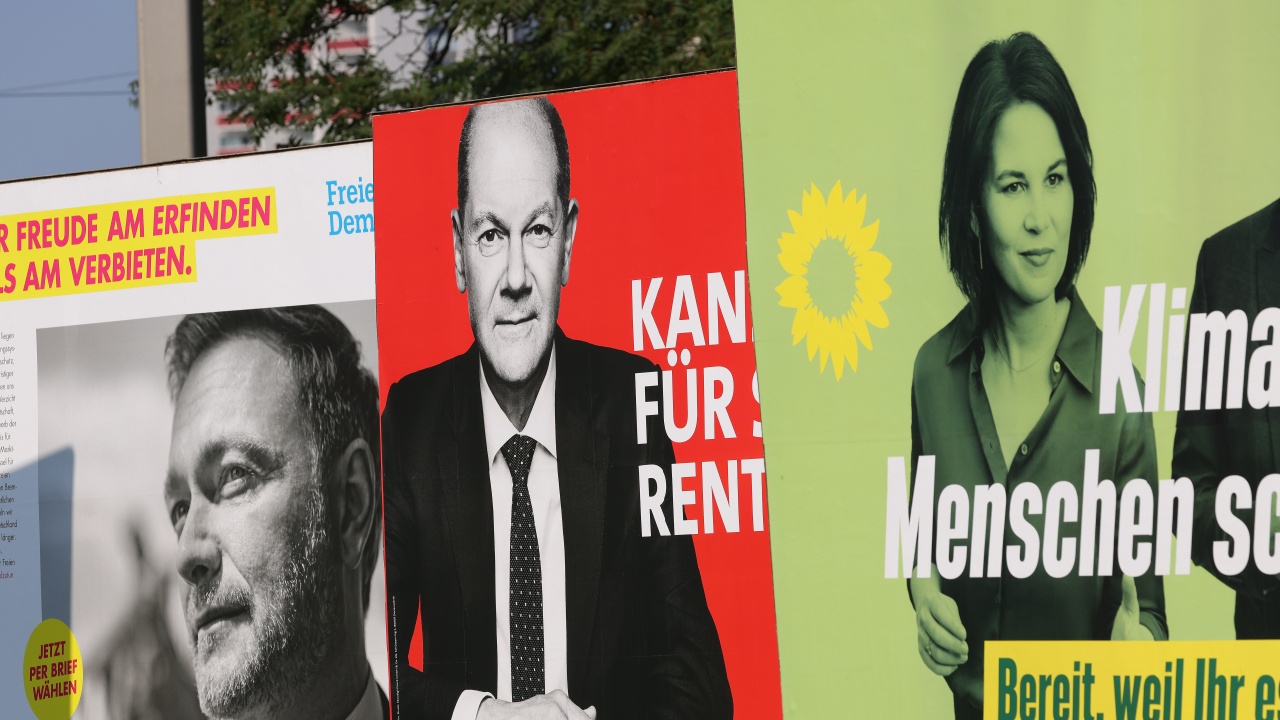 Германските социалдемократи, свободните демократи и зелените постигнаха коалиционно споразумение