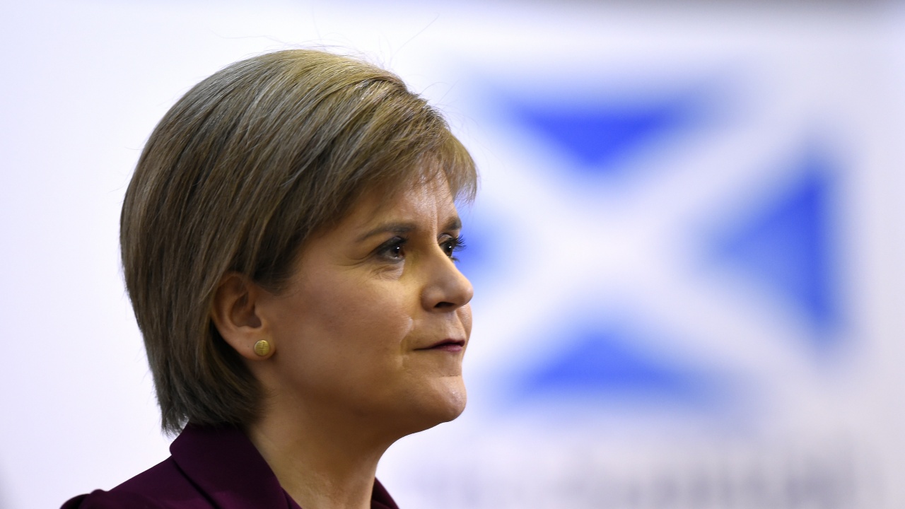 Първият министър на Шотландия отрече, че напуска политиката