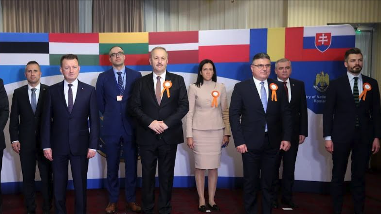 Министрите на отбраната от формата Б-9 приеха в Букурещ обща позиция за повишаване на сигурността в Източна Европа, НАТО и ЕС