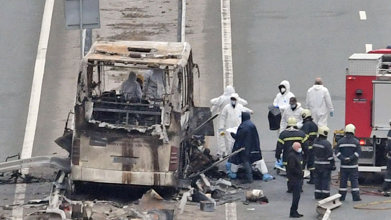 Първите медици до горящия автобус на "Струма" няма да забравят ужаса в очите на оцелелите