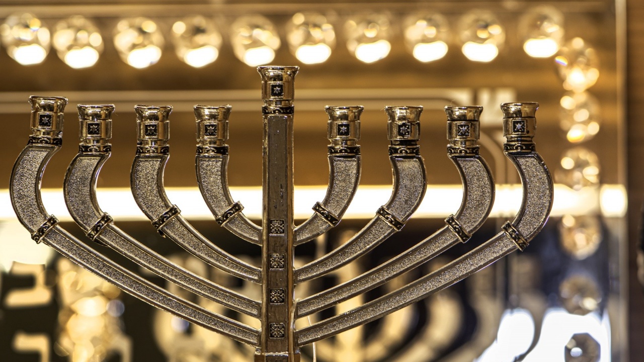 Тази вечер започва Ханука - един от най-светлите празници в еврейския календар