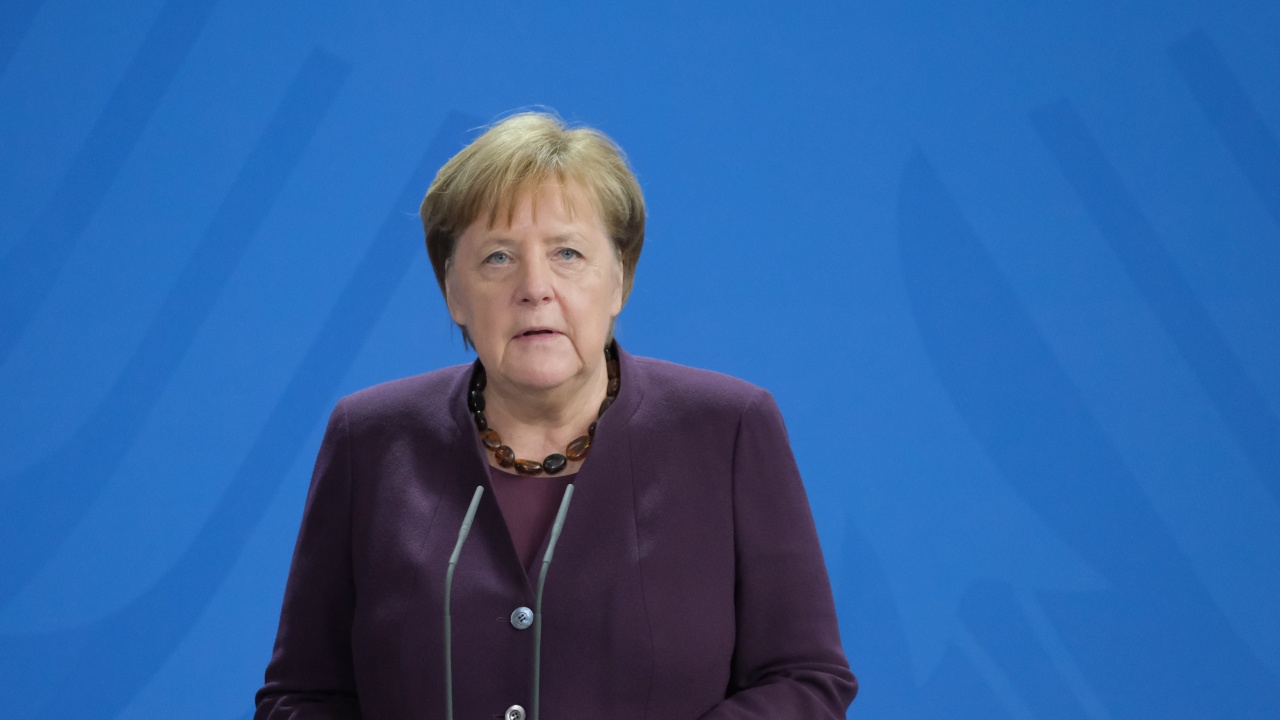 Меркел, Шолц и премиерите на германските провинции ще обсъдят затягане на мерките срещу COVID-19