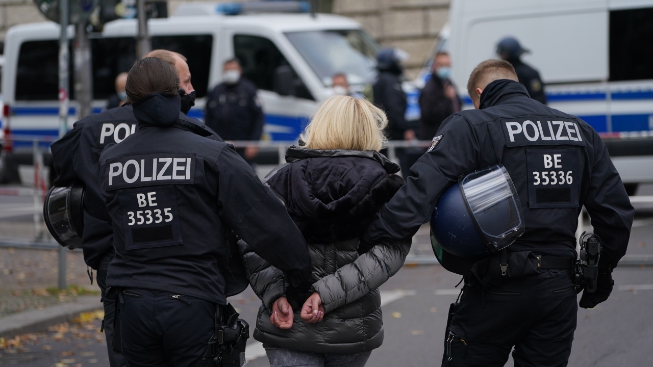 Мащабна операция доведе до ареста на най-издирваната жена в Европа