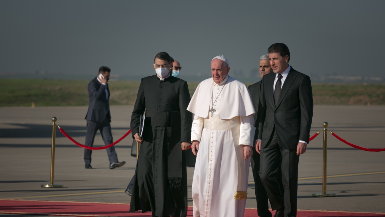 Папа Франциск трябва да посети днес гръцкия остров Лесбос и да се срещне с мигранти
