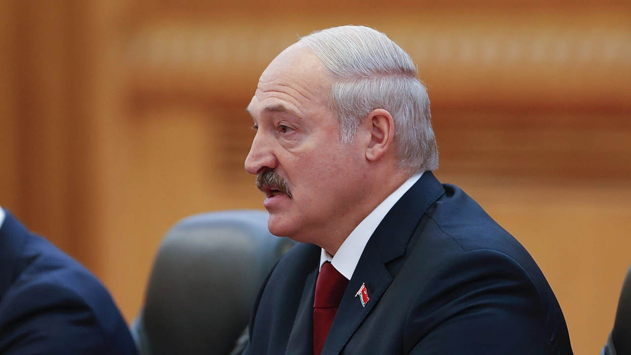 Беларуският президент Александър Лукашенко нареди да бъдат подготвени ответни мерки
