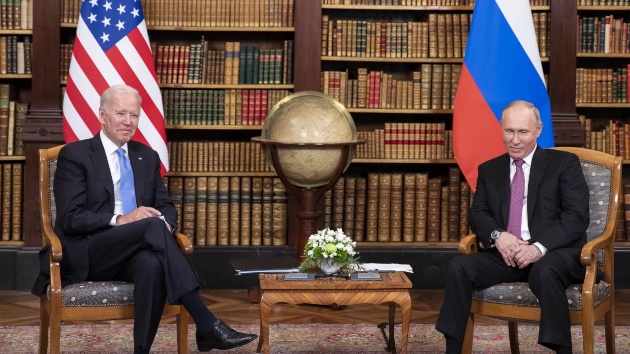 Байдън ще предупреди Путин за Украйна по време на разговора между двамата