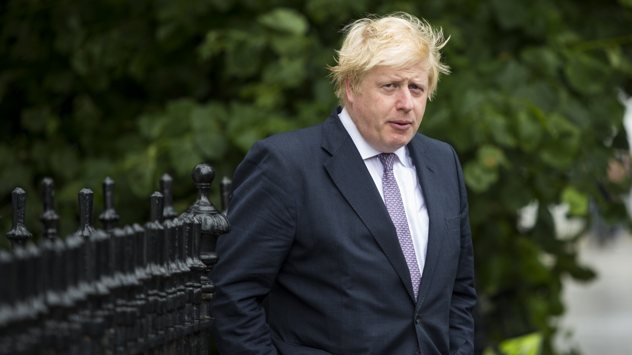 Британският премиер е изправен пред скандал заради коледно парти