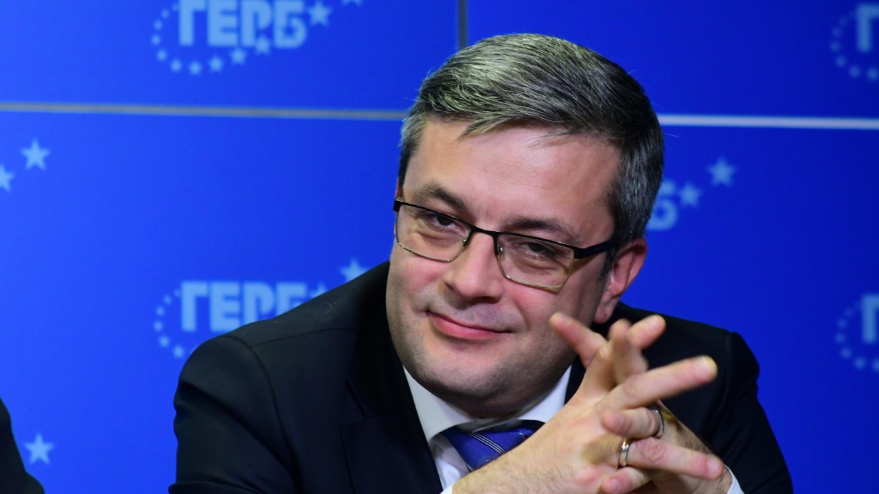 Тома Биков: ГЕРБ няма да напусне офиса си, Минеков ще напусне министерския пост