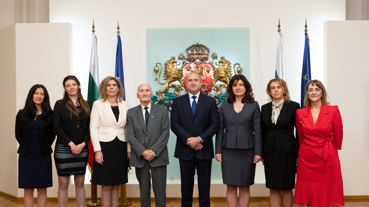 Радев: България може да бъде просперираща и модерна държава само с уважение и признателност към хората на прогреса и науката