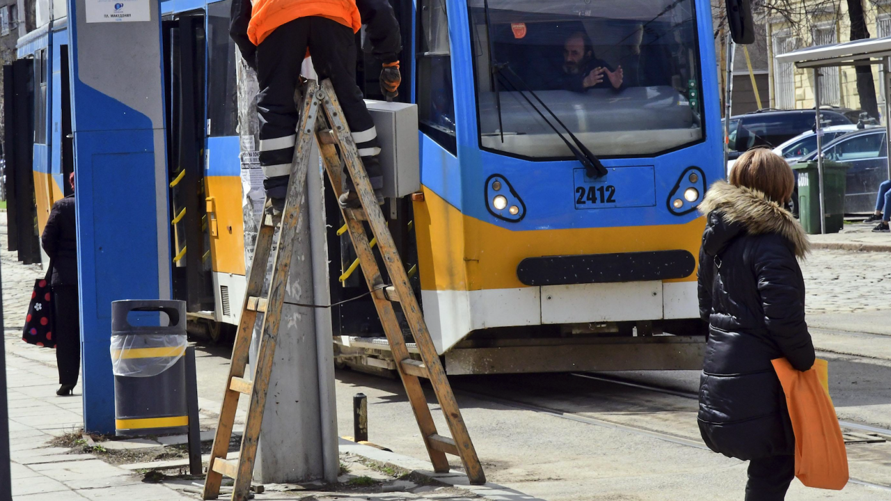 От 10 декември, се възстановяват обичайните маршрути на трамваи с