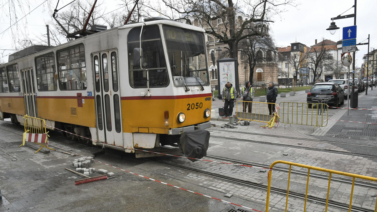 От днес, 10 декември, се възстановяват обичайните маршрути на трамваи