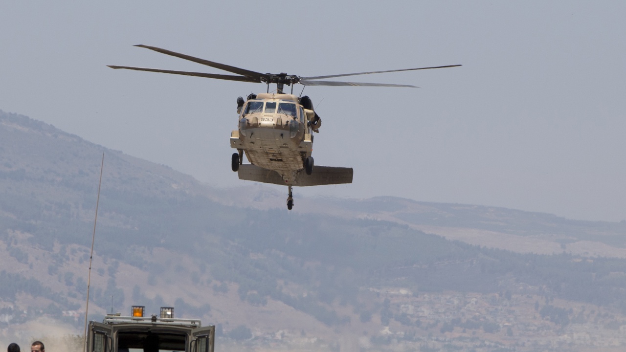 Австралийските въоръжени сили  ще сменят хеликоптерите си европейско производство с машини от САЩ