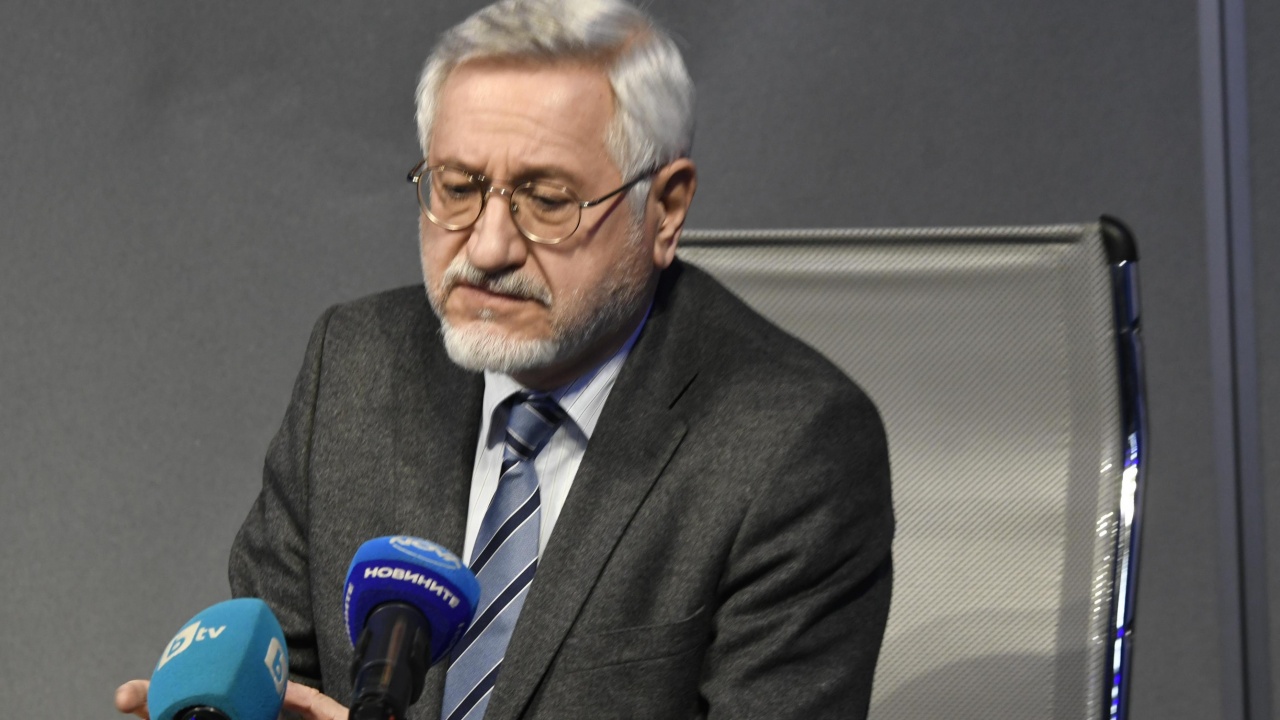 Проф. Ангел Димитров: 16-ото заседание на съвместната експертна комисия с РСМ бе безплодно и без резултати