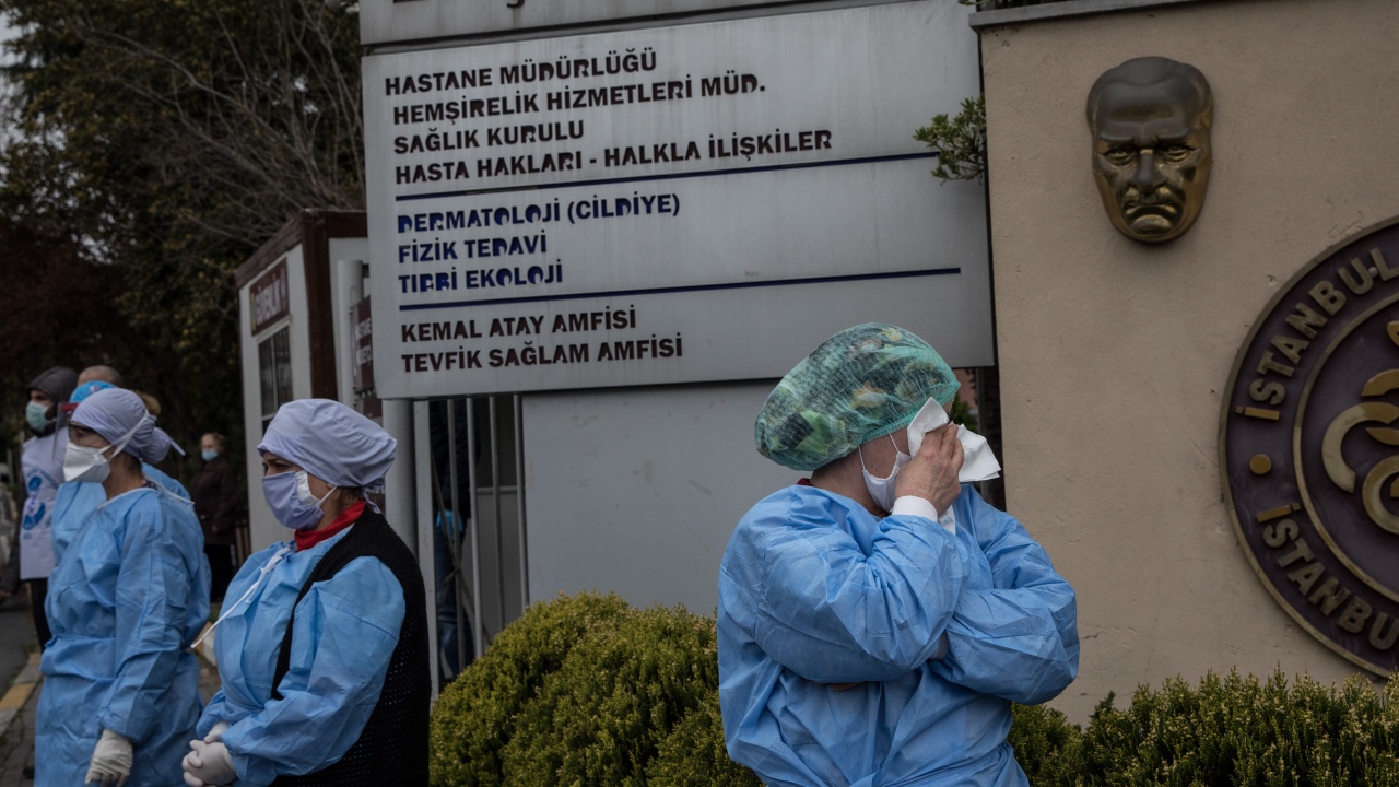 В Турция са установени шест случая на варианта Омикрон