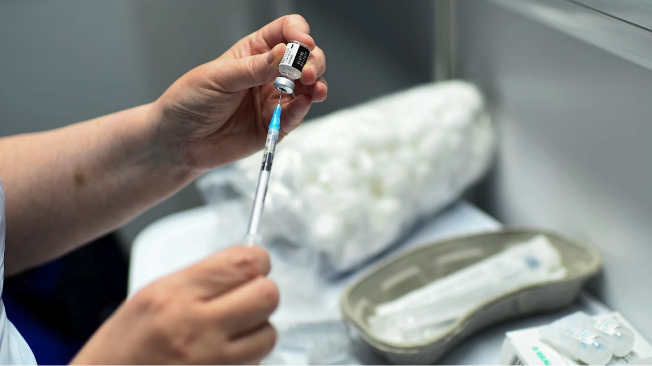 Европейската комисия няма да препоръча задължително ваксиниране против ковид Всичко