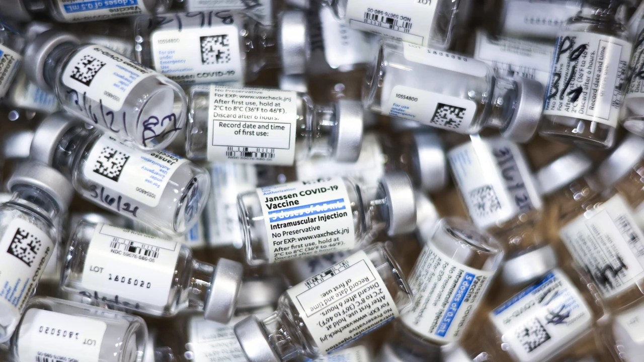 Мащабно британско изследване установи че комбинирането на първа доза ваксина