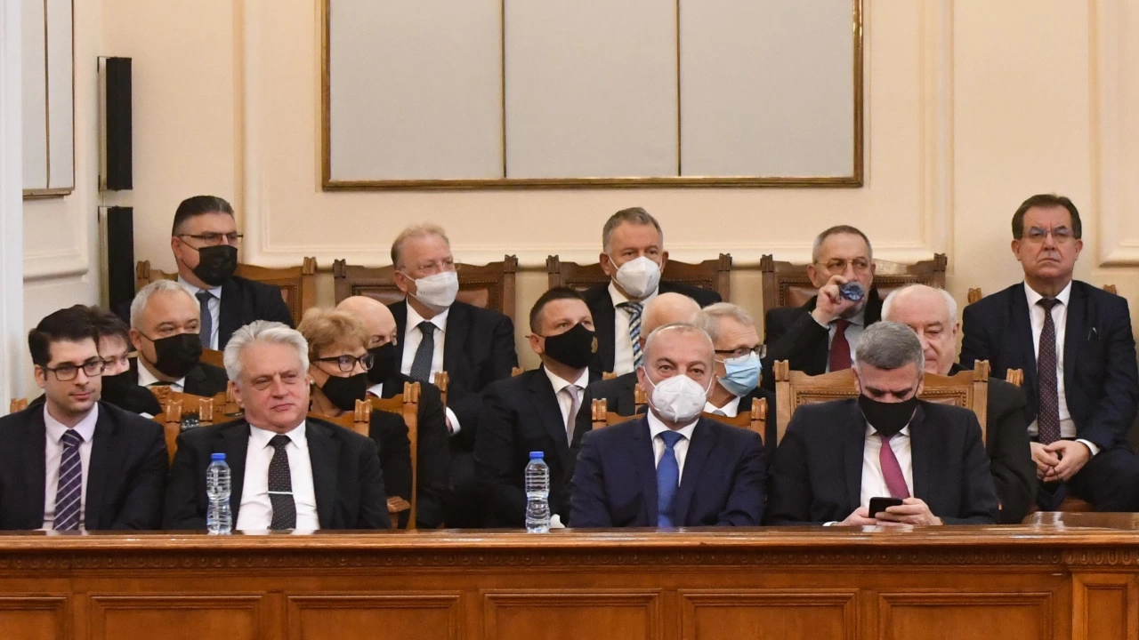 Депутатите ще изслушат петима министри от служебния кабинет В програмата