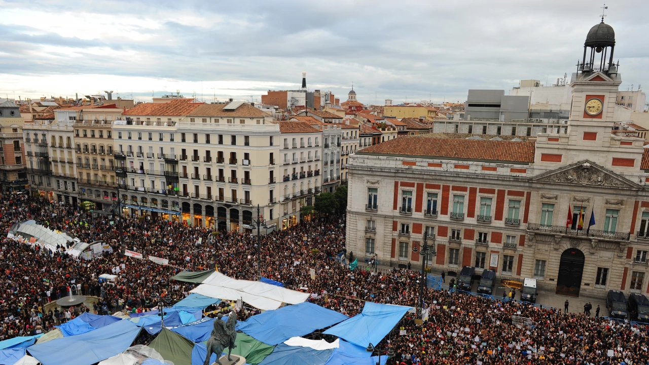 Хиляди хора взеха участие в митинги в защита на първичната