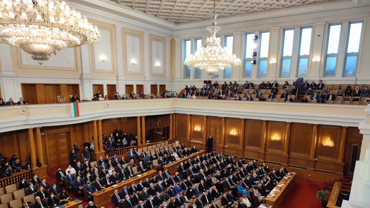 Извънредно заседание на Народното събрание Депутатите ще гласуват новата власт Дневният ред