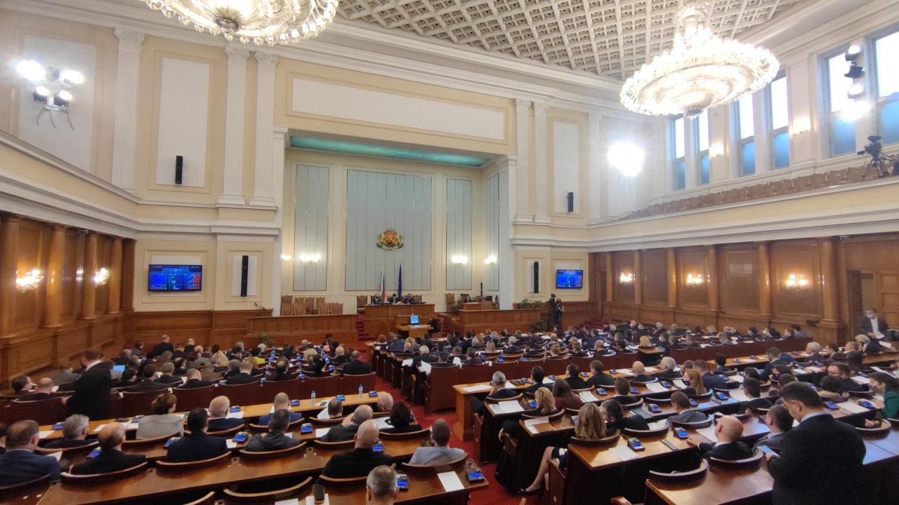 Парламентът ще гласува промени в Закона за ДДС