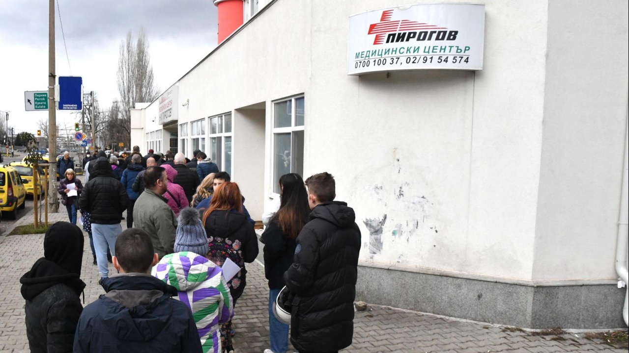 Пирогов: Процесът на ваксинация против Ковид-19 отново протича нормално