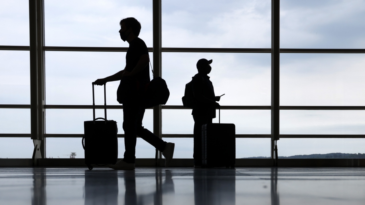НСИ: Българите пътуват все повече в чужбина, но не за почивка