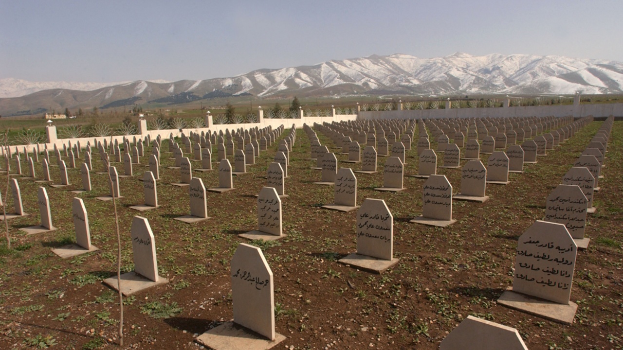 В Иран масово погребаха жертви от войната с Ирак през 80-те години
