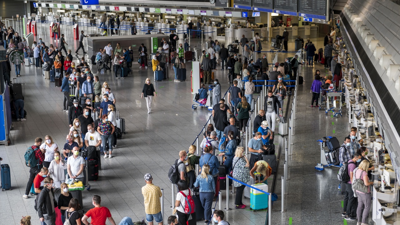 Над 150 българи са блокирани на летище Франкфурт-Хан повече от