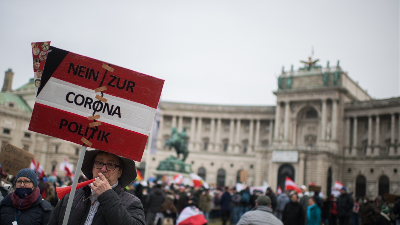 Демонстрация във Виена срещу противоепидемичните мерки