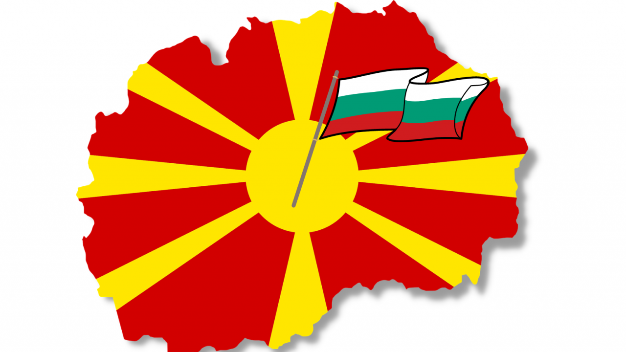  Топ посланик: Кирил Петков да отиде в Скопие с обръщение - една думичка в Конституцията 