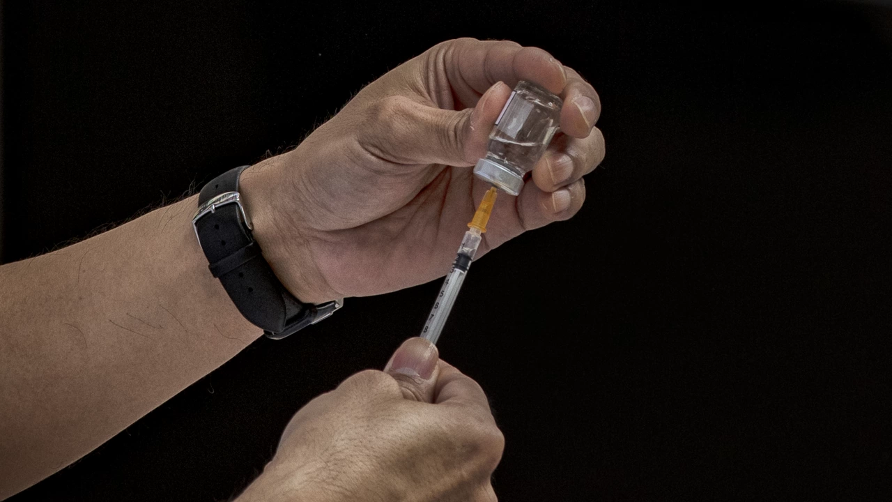 За ден в Ловешко са ваксинирани 751 души с пълен