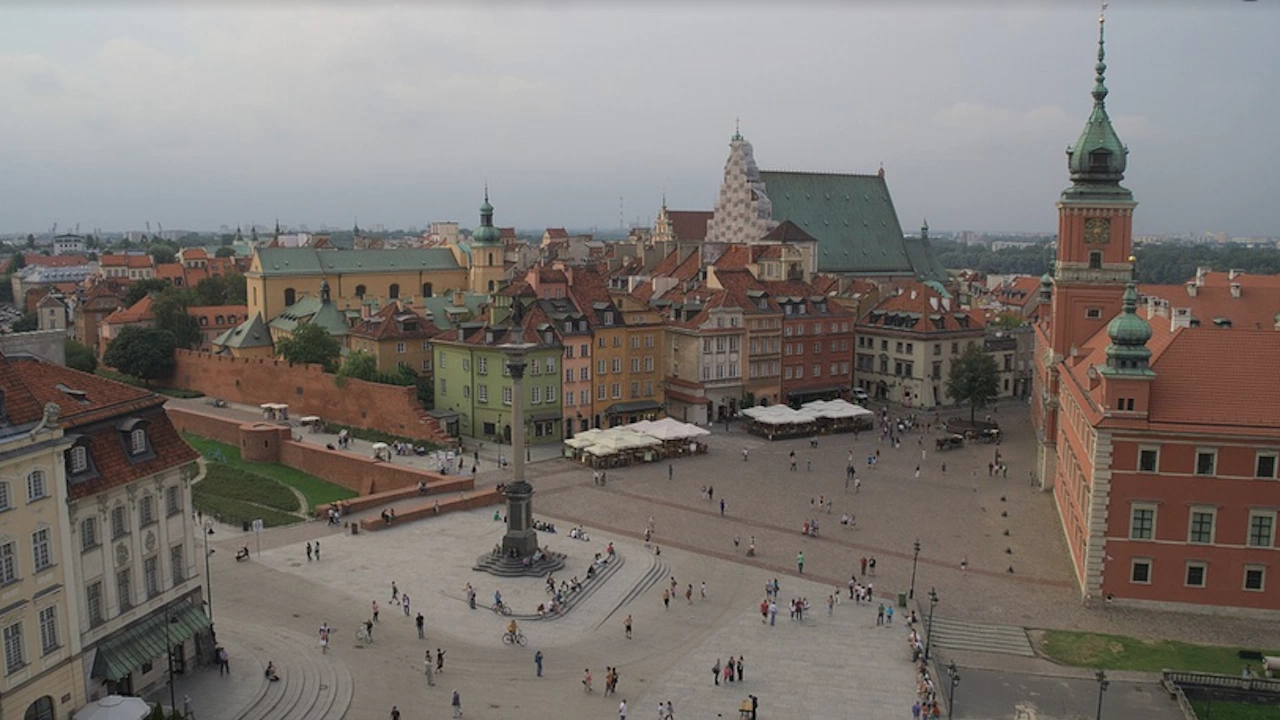 Полша отзовава новия си посланик в Прага след като той