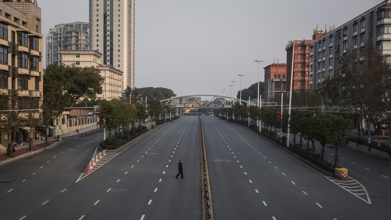 Трети град в Китай наложи локдаун