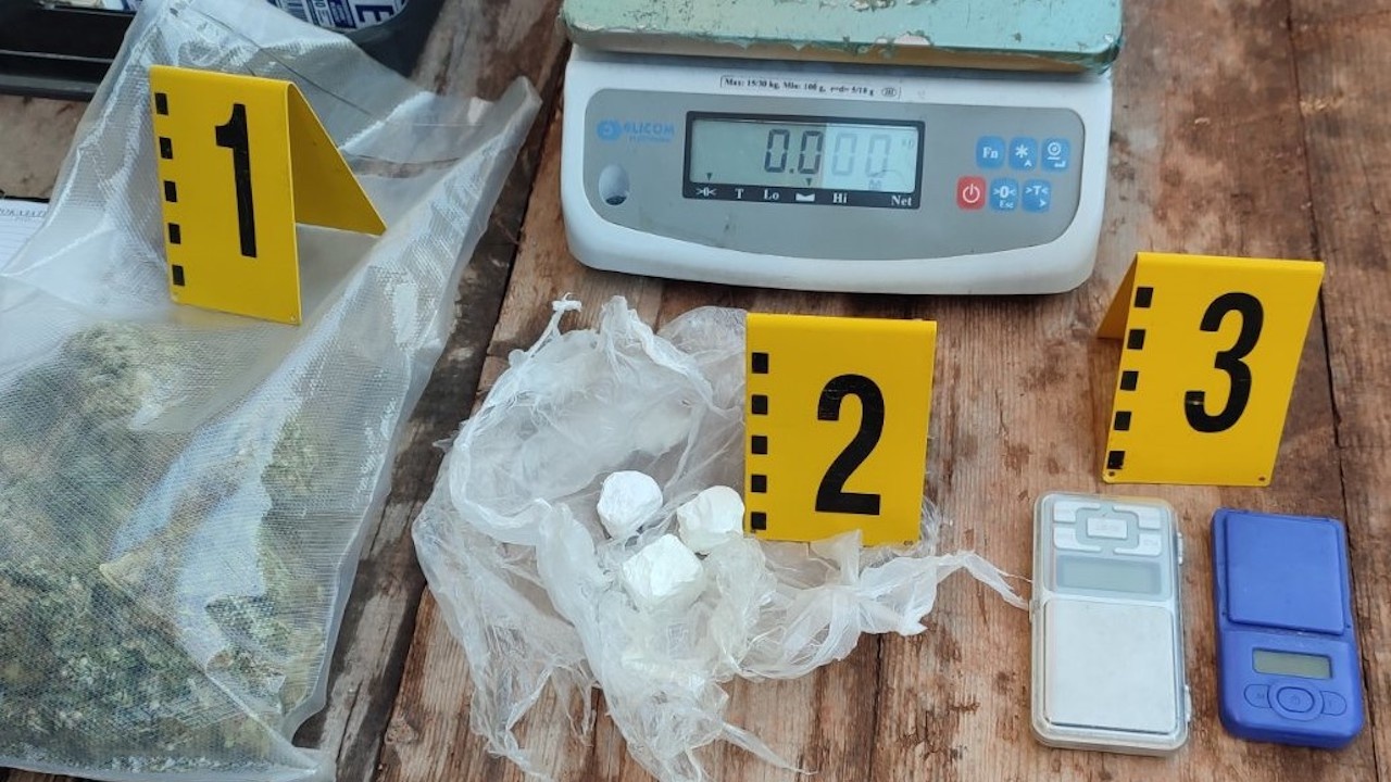 Спипаха рецидивист с наркотици в пазарджишко село