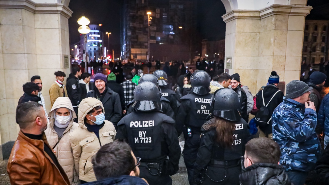  Протест в Хамбург против антиваксърите 