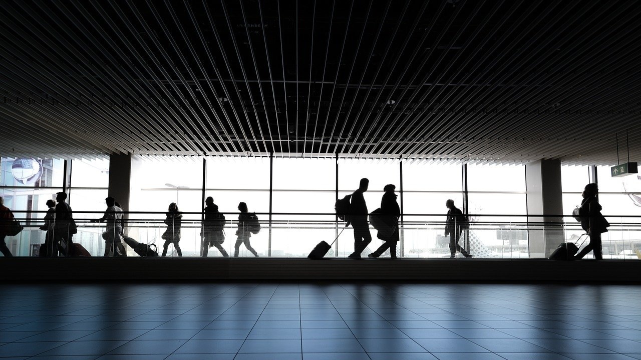 3,3 млн. пътници са минали през летище София за 2021-а