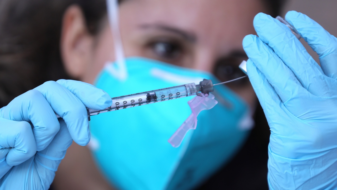 На ваксинираните британци няма да им правят тестове при завръщане от чужбина