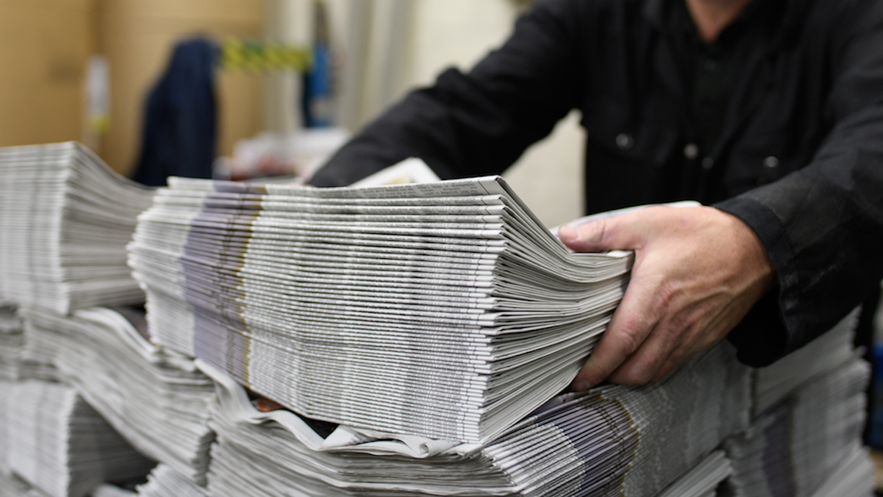 Закон, задължаващ украинските национални печатни медии да излизат на официалния