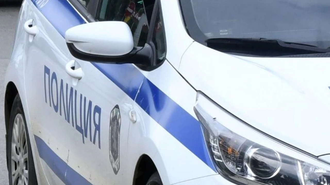 Полиция е влязла в община Поморие научи БНТ Разследването е за