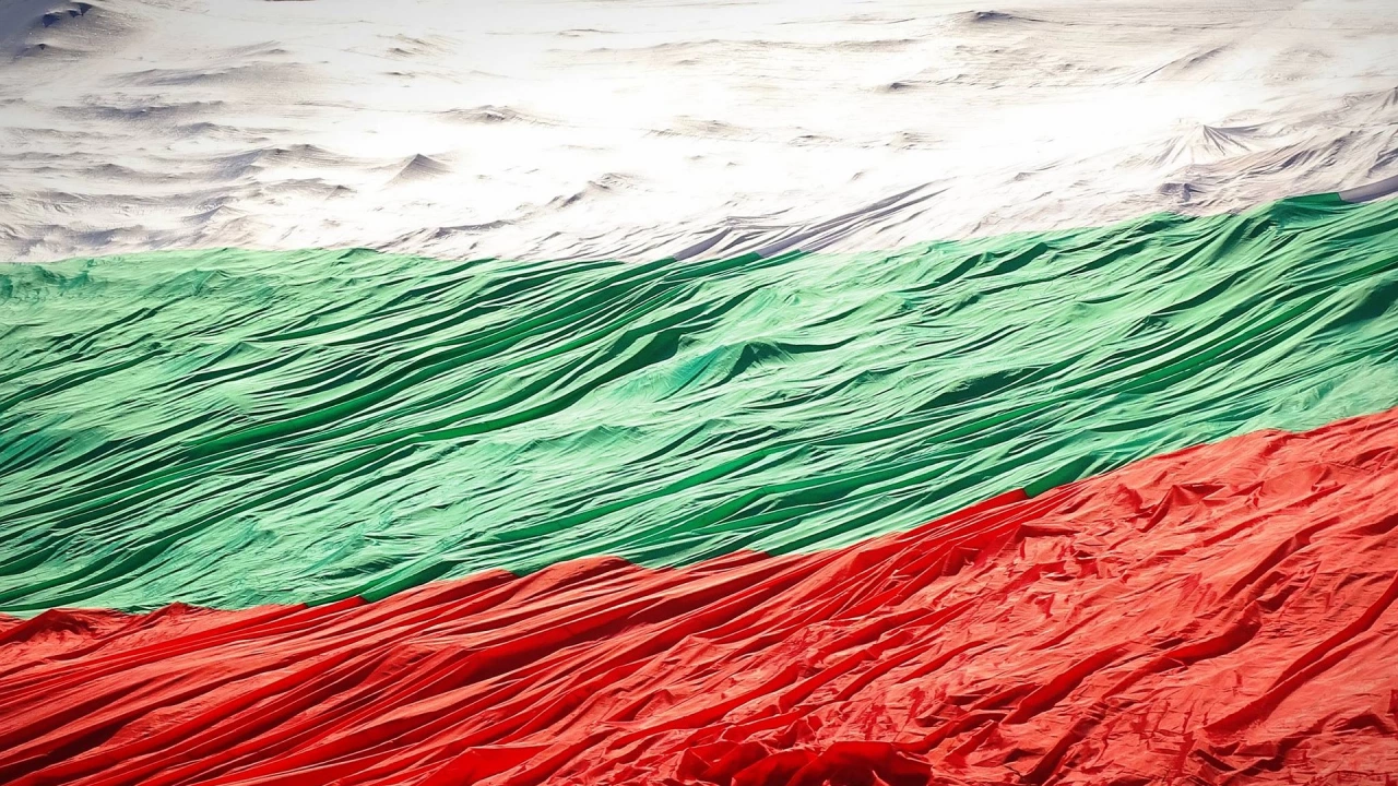 Националният флаг на България бе прожектиран тази вечер на фонтаните