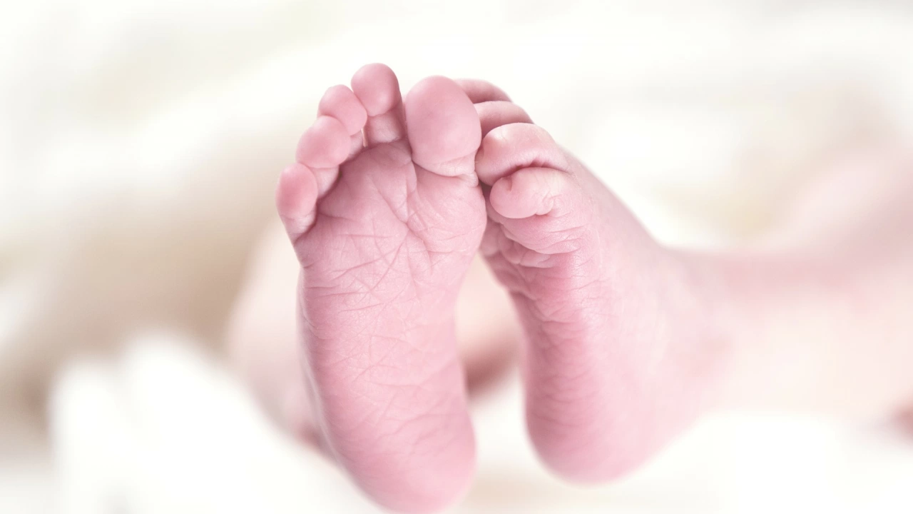 Тримесечно бебе почина в Катар от последствията на болестта свързана