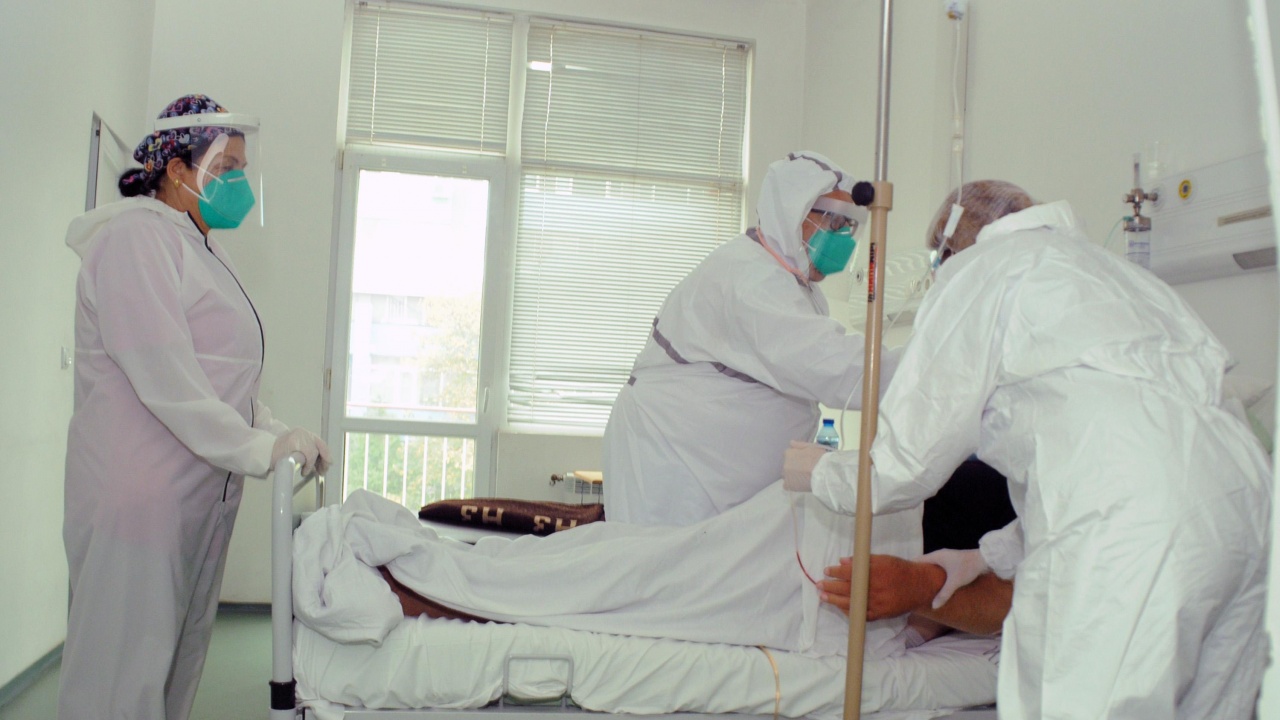 Свършиха свободните легла за COVID пациенти в болницата в Айтос