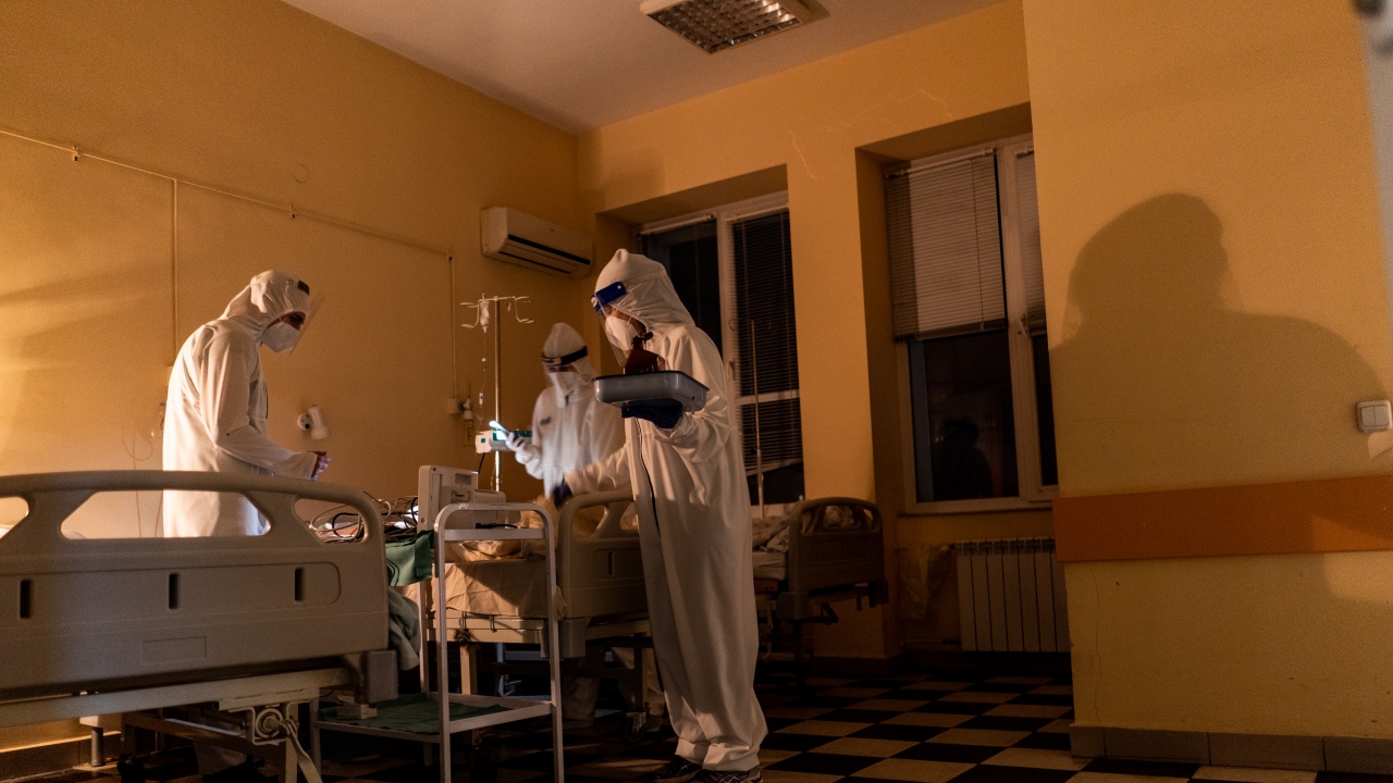  Две деца с COVID-19 са приети в болница в Карлово 