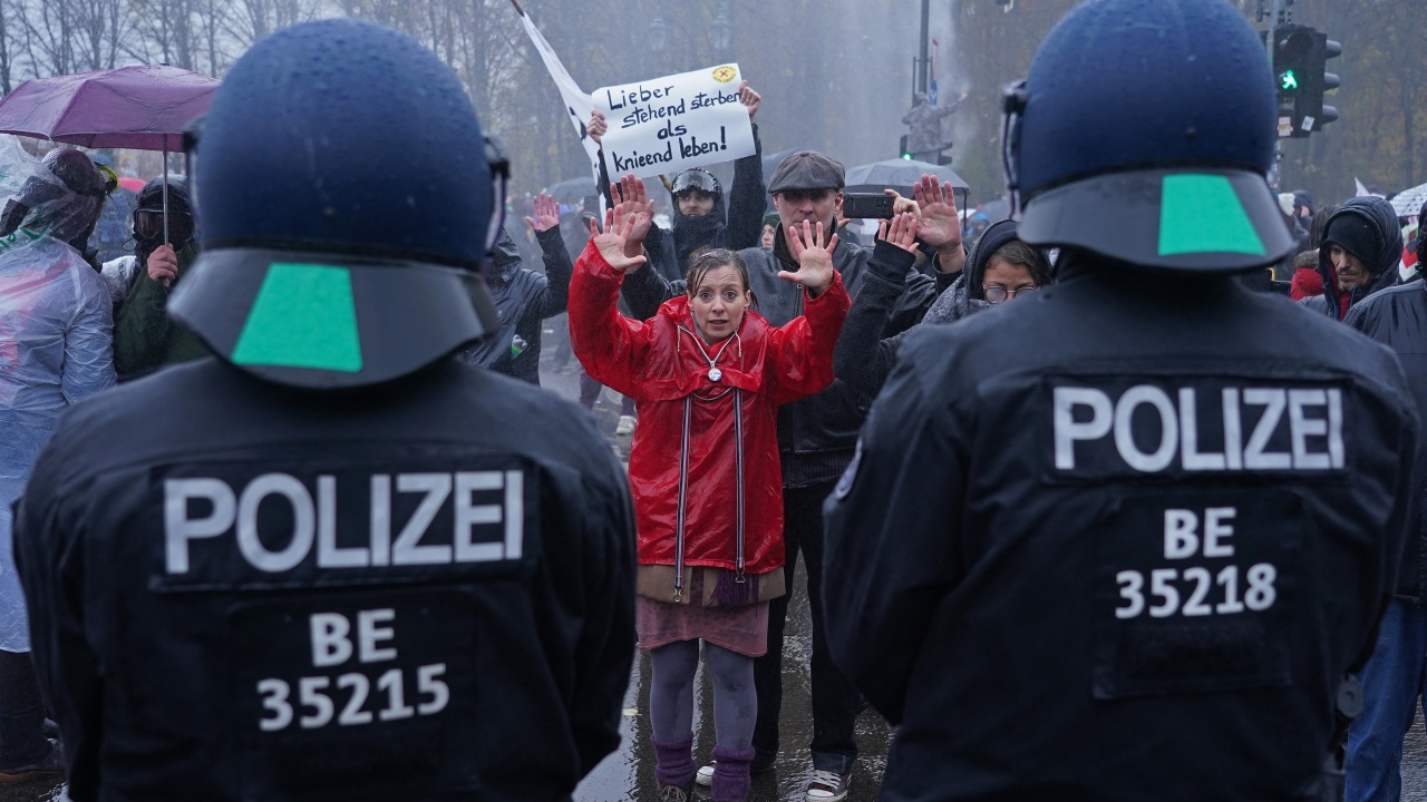 В Германия хиляди протестираха срещу COVID мерките и задължителната ваксинация