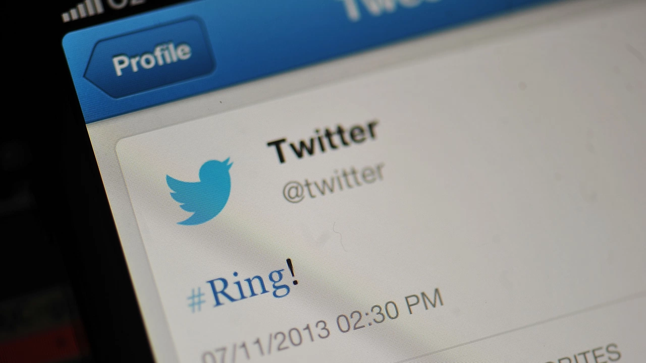 Социалната платформа Туитър е блокирала профила на един от най богатите